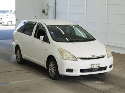 Toyota WISH  с аукциона в Японии