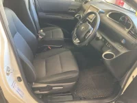 Toyota SIENTA лот № 2205 оценка 4  с аукциона в Японии 3