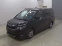 Toyota VOXY лот № 69 оценка 3.5  с аукциона в Японии 2
