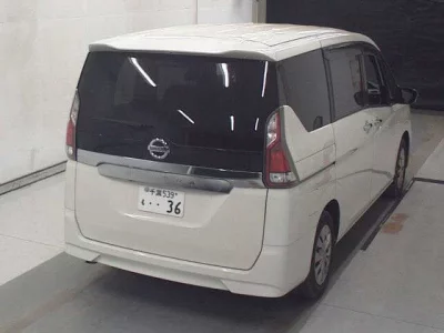 Nissan SERENA  с аукциона в Японии