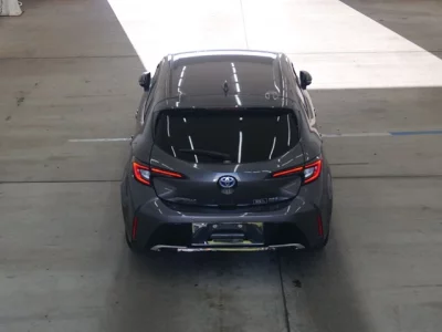 Toyota COROLLA SPORT  с аукциона в Японии