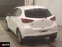 Mazda MAZDA2 лот № 2093 оценка 4  с аукциона в Японии 1