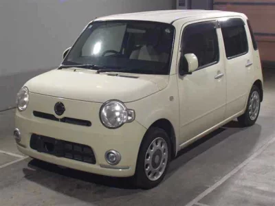 Daihatsu MIRA  с аукциона в Японии