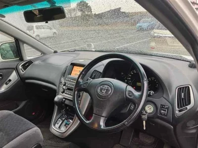 Toyota HARRIER  с аукциона в Японии