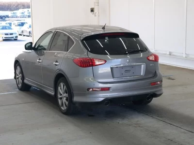 Nissan SKYLINE CROSSOVER