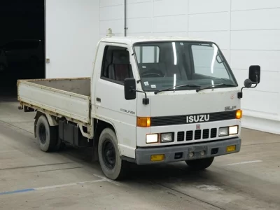 Isuzu ELF  с аукциона в Японии