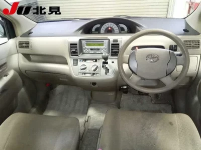 Toyota RAUM  с аукциона в Японии