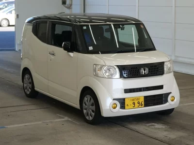 Honda N BOX SLASH