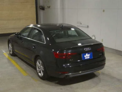 Audi A4  с аукциона в Японии