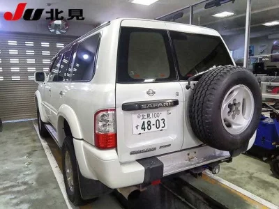 Nissan SAFARI