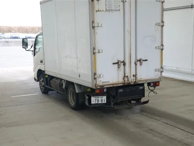 Toyota DYNA  с аукциона в Японии