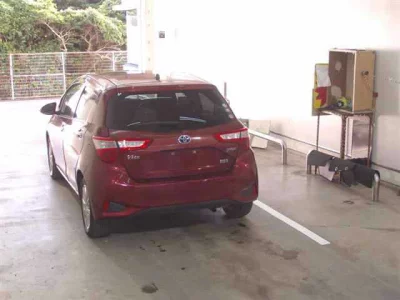 Toyota VITZ  с аукциона в Японии