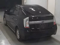 Toyota PRIUS PHV лот № 1057 оценка R  с аукциона в Японии 1