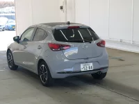 Mazda MAZDA2 лот № 2285 оценка 3.5  с аукциона в Японии 1
