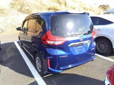 Honda FREED  с аукциона в Японии