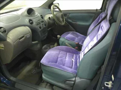 Toyota VITZ  с аукциона в Японии