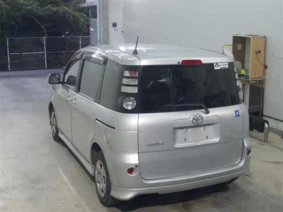 Toyota SIENTA  с аукциона в Японии