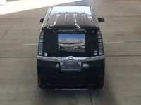 Toyota VOXY лот № 2318 оценка RA  с аукциона в Японии 2