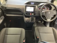 Toyota VOXY лот № 2318 оценка RA  с аукциона в Японии 4