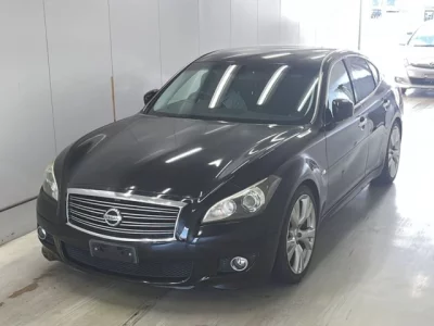 Nissan FUGA  с аукциона в Японии