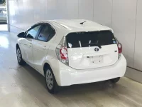 Toyota AQUA лот № 3007 оценка 3.5  с аукциона в Японии 1