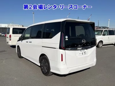Nissan SERENA  с аукциона в Японии