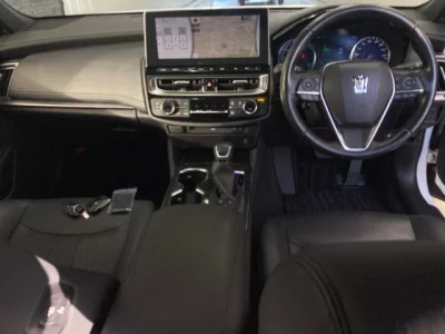 Toyota CROWN  с аукциона в Японии