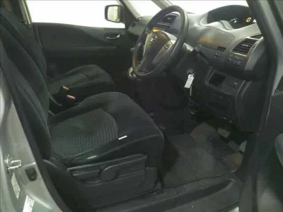 Nissan SERENA  с аукциона в Японии