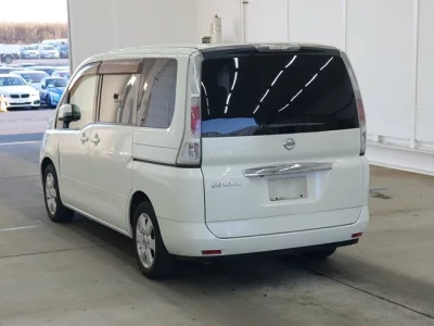 Nissan SERENA  с аукциона в Японии