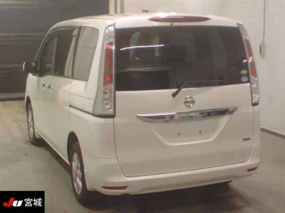 Nissan SERENA  с аукциона в Японии