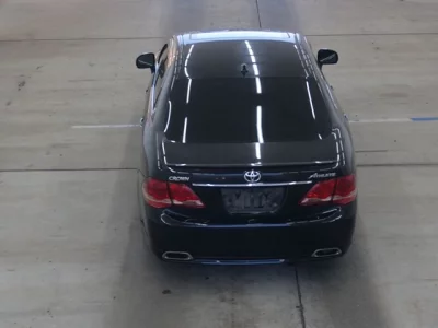 Toyota CROWN  с аукциона в Японии
