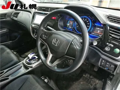 Honda GRACE  с аукциона в Японии