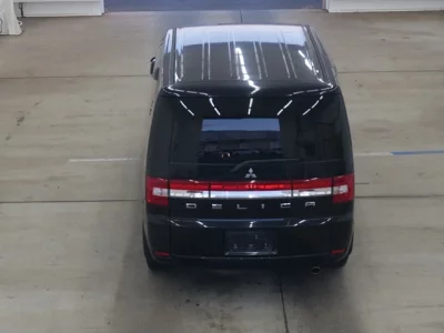 Mitsubishi DELICA D5  с аукциона в Японии