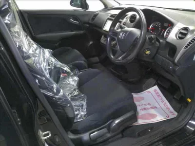 Honda STREAM  с аукциона в Японии