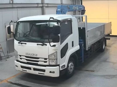 Isuzu FORWARD  с аукциона в Японии