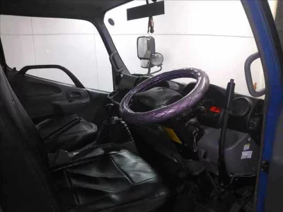 Toyota DYNA  с аукциона в Японии