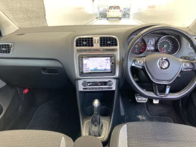 Volkswagen CROSS POLO  с аукциона в Японии