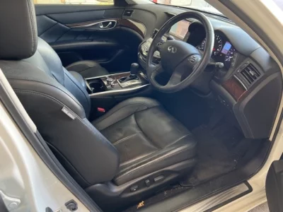 Nissan FUGA  с аукциона в Японии