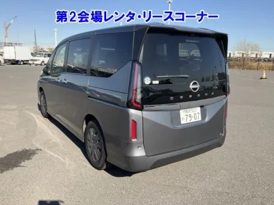 Nissan SERENA  с аукциона в Японии