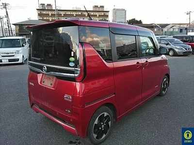 Nissan ROOX  с аукциона в Японии