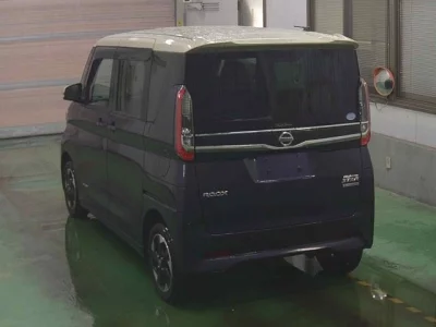 Nissan ROOX  с аукциона в Японии