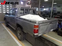 Toyota HILUX лот № 6052 оценка R  с аукциона в Японии 1