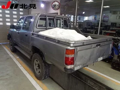 Toyota HILUX  с аукциона в Японии