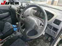 Daihatsu TERIOS KID лот № 2401 оценка -  с аукциона в Японии 2