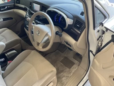 Nissan ELGRAND  с аукциона в Японии