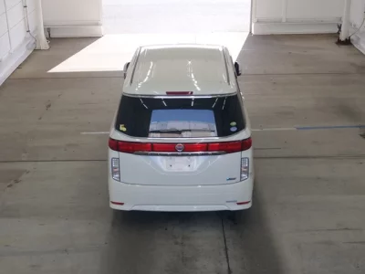 Nissan ELGRAND  с аукциона в Японии