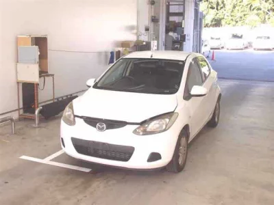 Mazda DEMIO  с аукциона в Японии