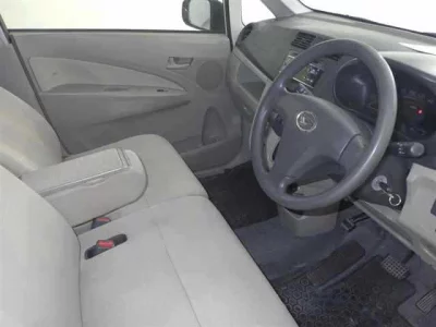 Daihatsu MOVE  с аукциона в Японии