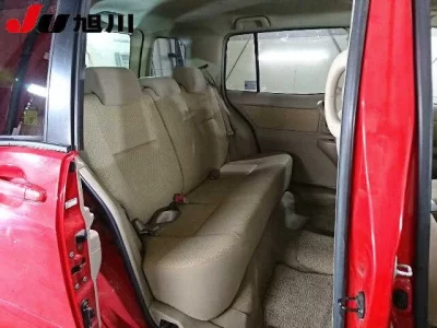 Toyota RAUM  с аукциона в Японии