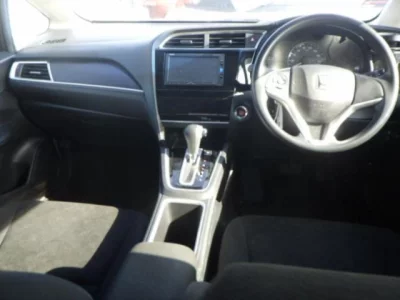 Honda SHUTTLE  с аукциона в Японии